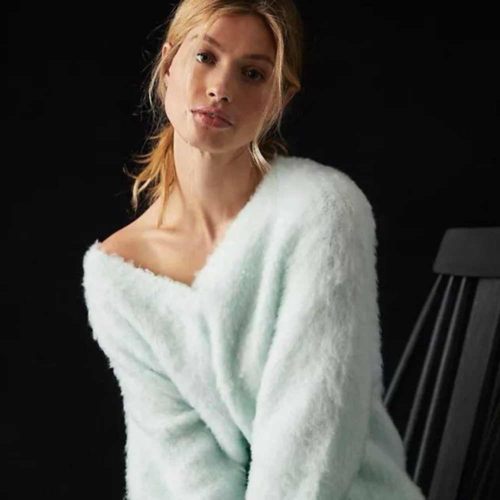 Anthropologie Maeve Plush V-Neck Sweater Merino Wool Fur
